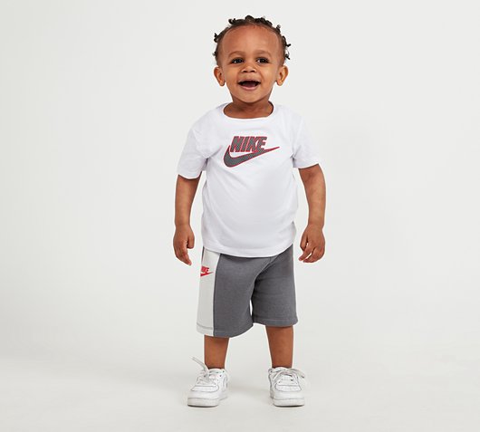 Children's Clothing 