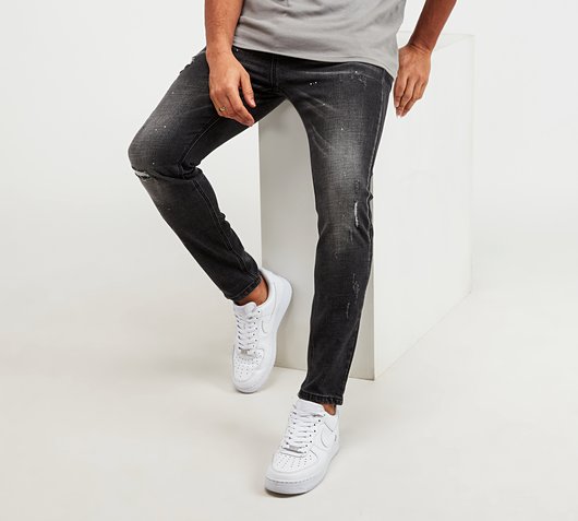 Celebre Paris Valdon Carrot Fit Denim Jean | Black | Footasylum