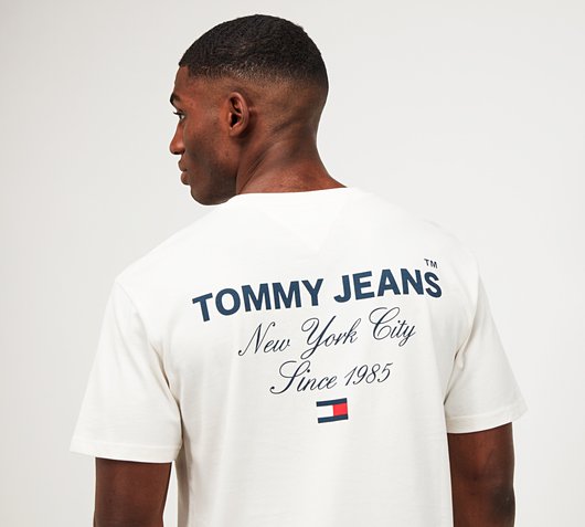 Tommy Jeans Timeless Font T-Shirt | White / Navy | Footasylum