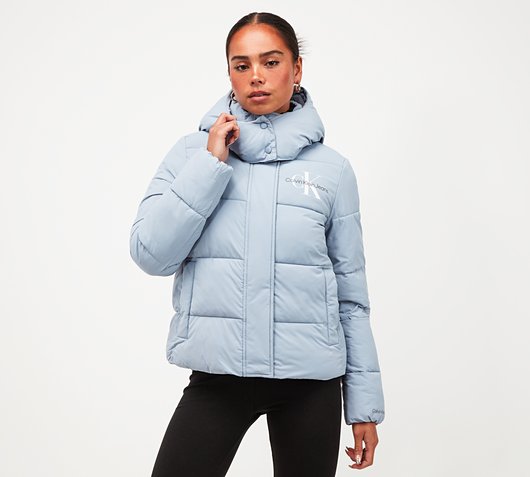 Calvin Klein Jeans Womens Recycled Polyester Short Puffer Jacket | Silver  Sky | Footasylum