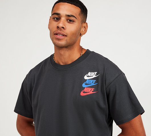 Nike Standard Issue Graphic T-Shirt 