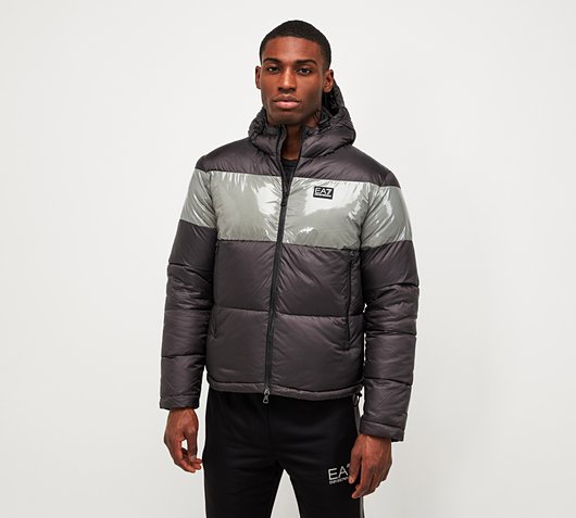 EA7 Mountain Cross Down Jacket | Black 