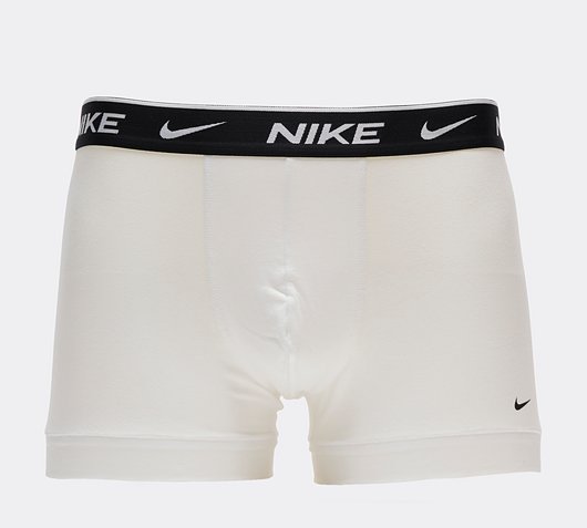 footasylum vapormax plus