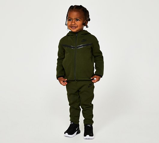 nike infant set