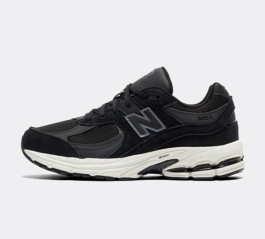 New Balance Junior 2002R Trainer | Black / White | Footasylum