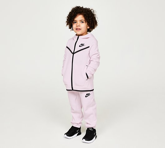 Nike Nursery Tech Fleece Set | Pearl Pink | Footasylum