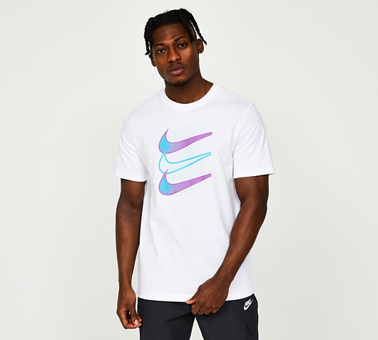 tshirt nike swoosh