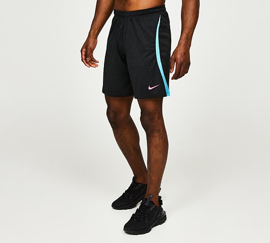 Devise andrageren Skabelse Nike Strike 23 Short | Black / Baltic Blue | Footasylum