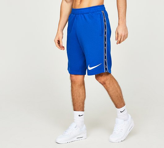 nike repeat fleece short