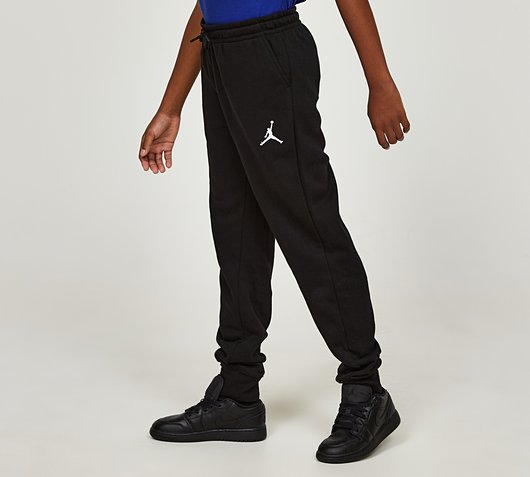 Jordan Junior Essentials Jogger | Black | Footasylum