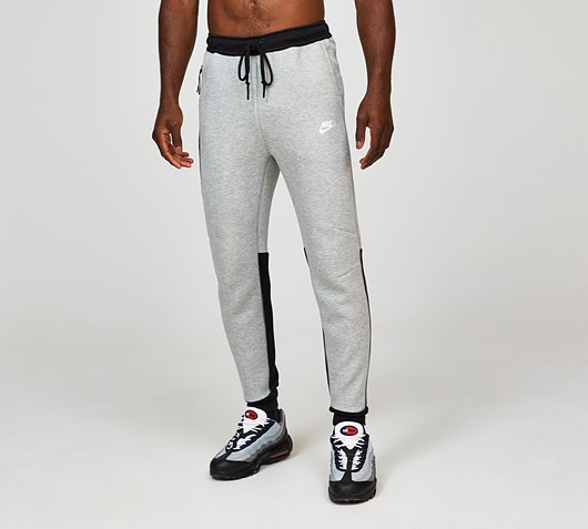 Nike Tech Fleece Jogger | Dark Grey Heather / Black | Footasylum