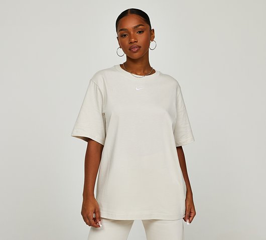 Nike oversized boyfriend t shirt deals
