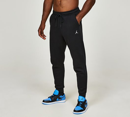 Jordan Essentials Fleece Pant | Black | Footasylum