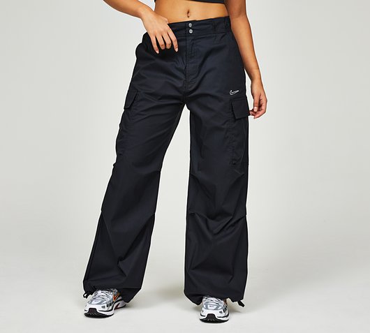 Nike - Womens High-Waisted Loose Cargo Pant