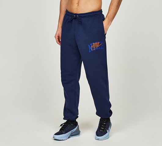 Nike - Varsity Arched Fleece Jogger