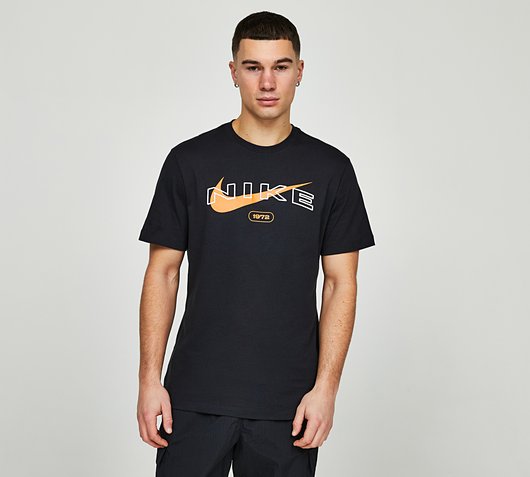 Nike Varsity Layer HBR T-Shirt