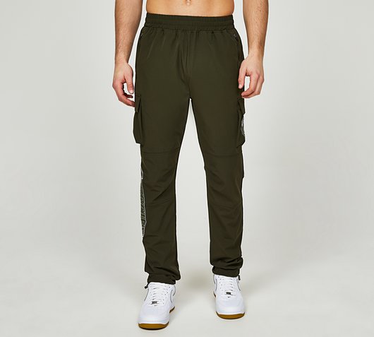 Court 2.0 Badge Cargo Pant
