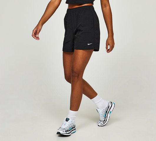 Womens Essential Woven Short