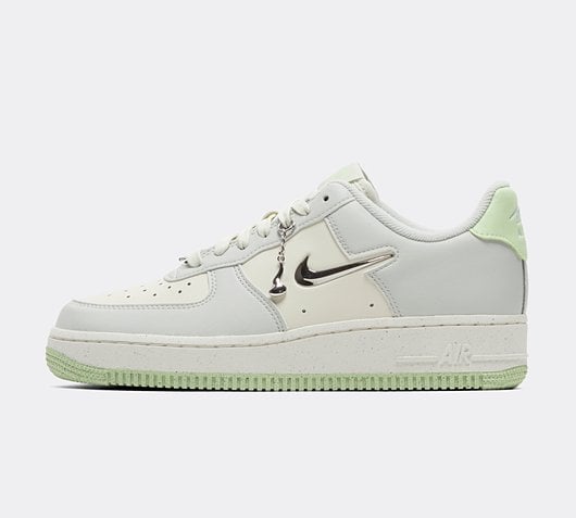 Womens Air Force 1 '07 Next Nature SE Trainer