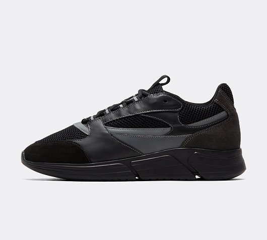 A Sport Runner Trainer