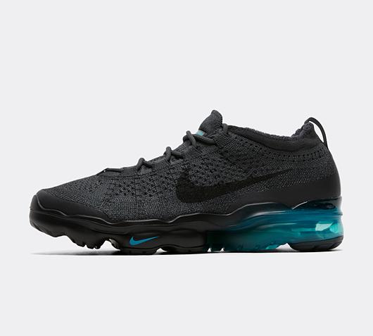 junior vapormax size 4