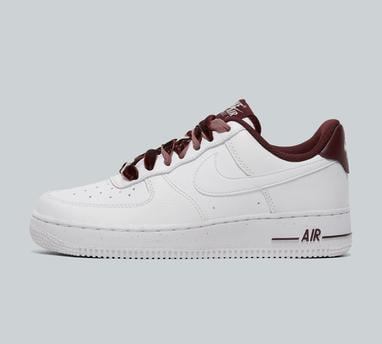 Nike Womens Air Force Low Trainer Burgundy Crush White