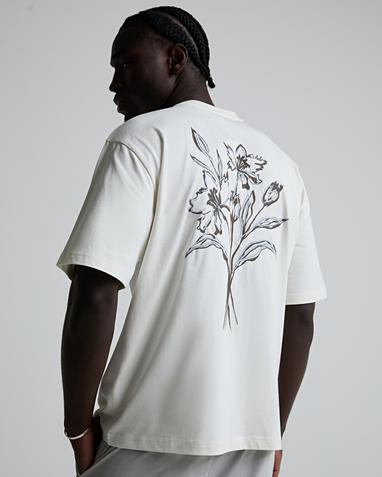 Celebre Flower Print Pocket T-Shirt | Cloud Drift | Footasylum