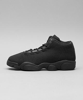 nike air jordan retro low