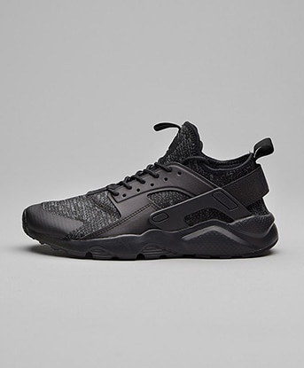 huaraches nike footasylum