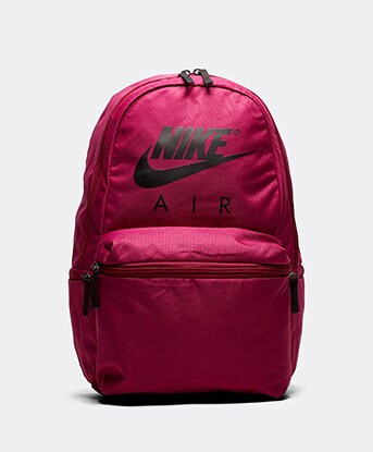 biggest nike backpack