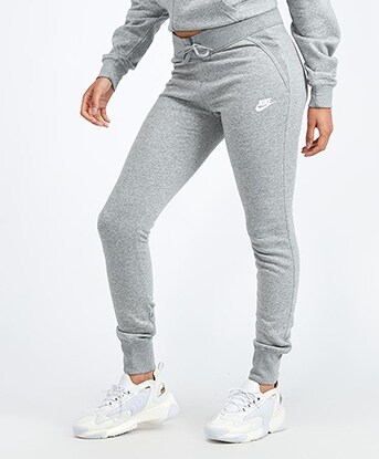 nike slim joggers womens