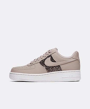 Nike Air Force 1 07 Trainers Wolf Grey Glitter Sneaker damen Nike Air Force 1 07 Trainers Wolf Grey Glitter Sneaker damen