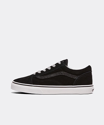 black and white old skool vans junior