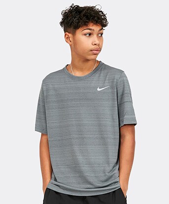Nike t shirts junior Clearance