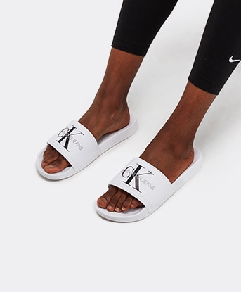 womens size 4 sliders