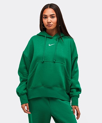 nike woman track suit