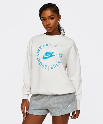 Nike Sweatshirts | Nike Sweater | Footasylum