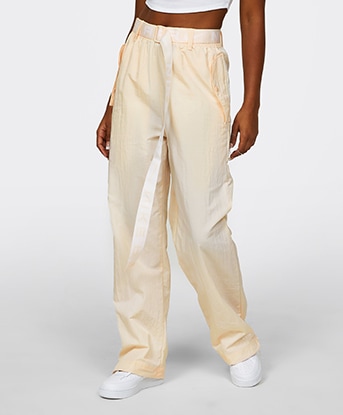 Womens Air High Rise Woven Pant
