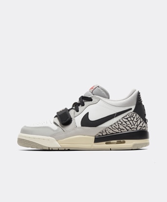 Jordan on sale 1s junior