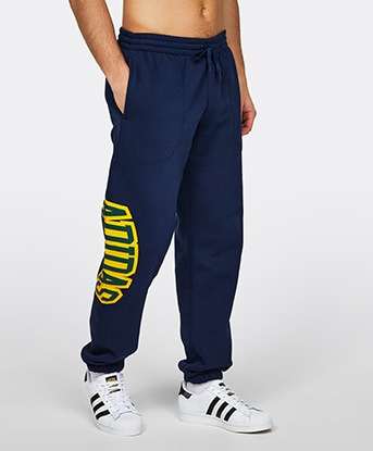 Mens tracksuit hotsell bottoms footasylum