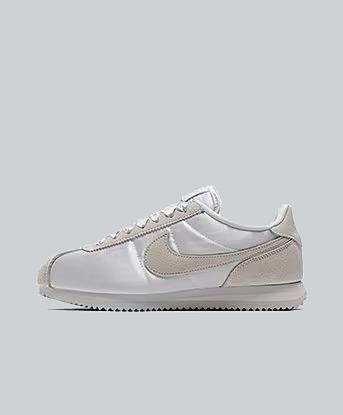 Nike cortez footasylum deals