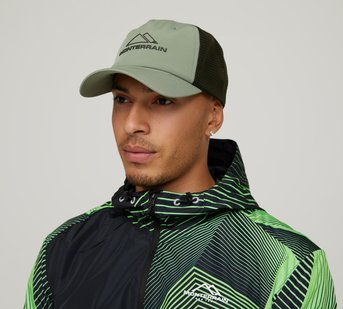 Gravity Pinch Peak Cap