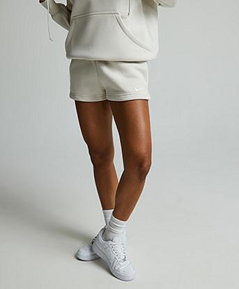 Womens Phoenix Fleece Medium Rise Short
