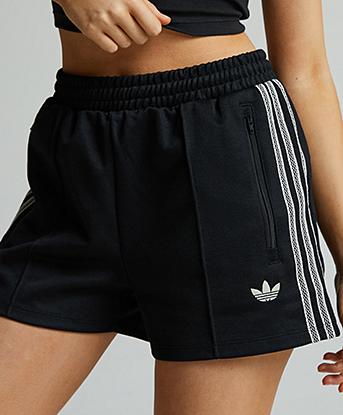 Womens Summer Glow Pique Short