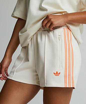 Womens Summer Glow Pique Short