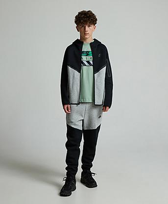 grey joggers nike junior