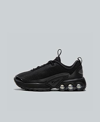 younger kids nike trainers