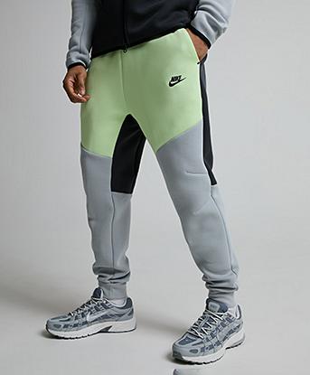 nike chariot fleece tracksuit