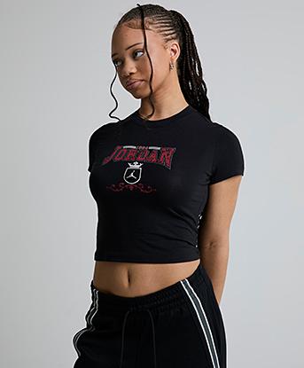 nike crop top and pants set