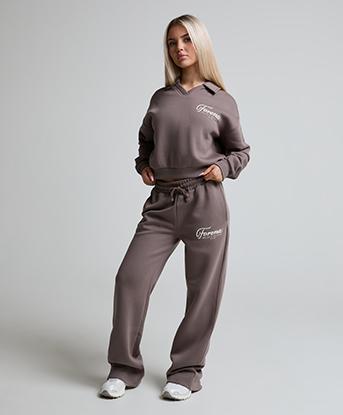 women's nike essential slim joggers